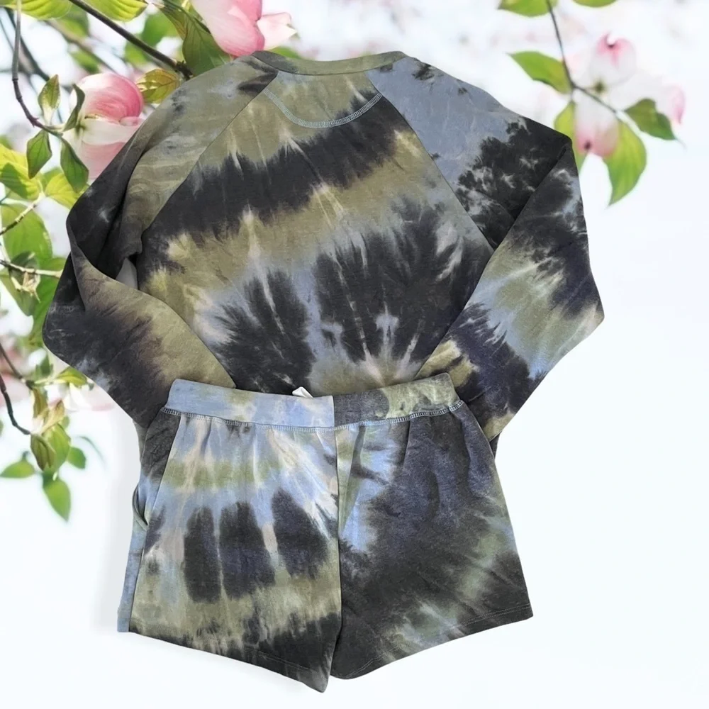 NASCAR Daytona Tie Dye sweater and short set - Picture 8 of 10